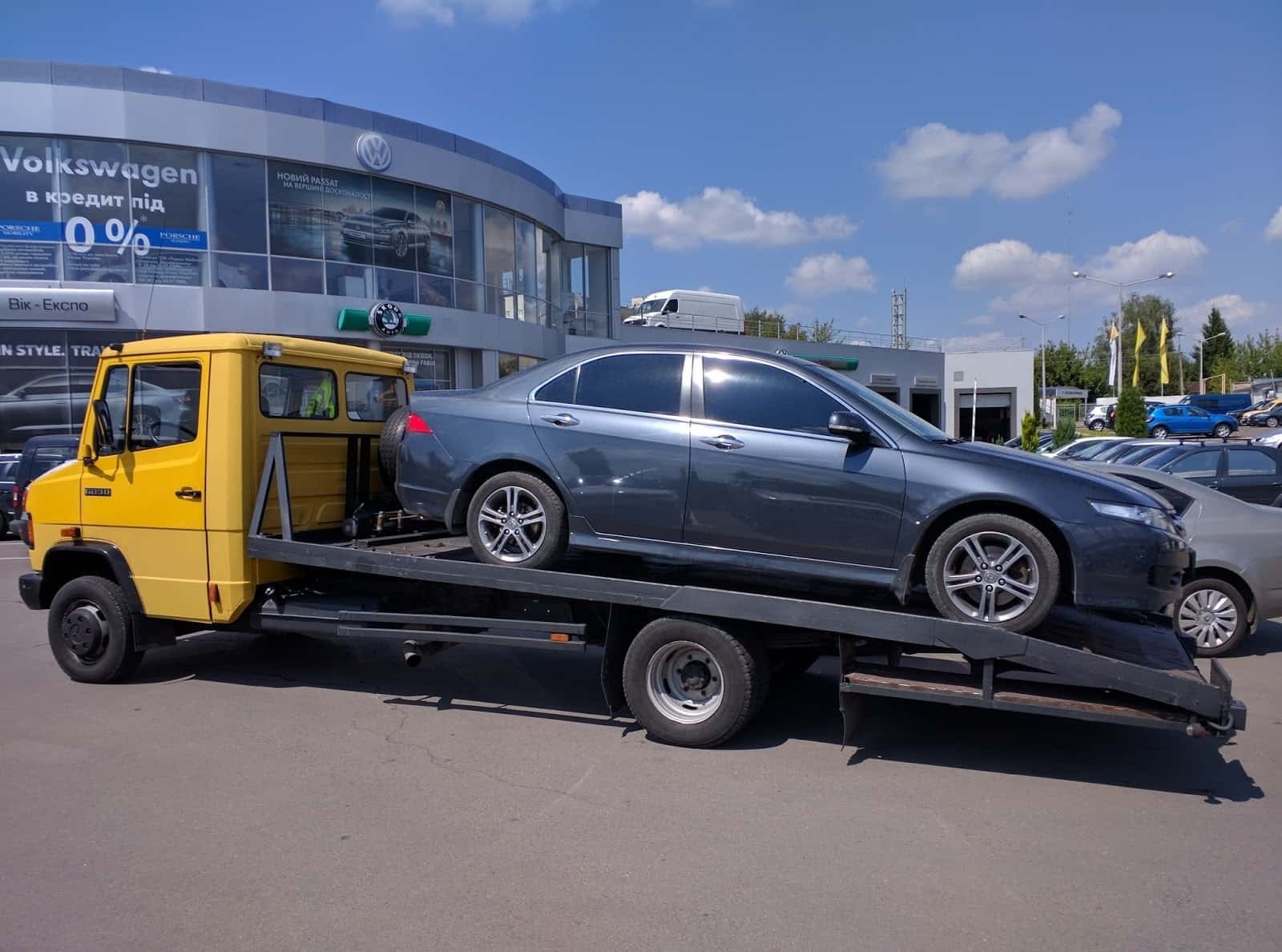 Эвакуатор легковых авто в Ангарске: быстро, аккуратно, недорого!